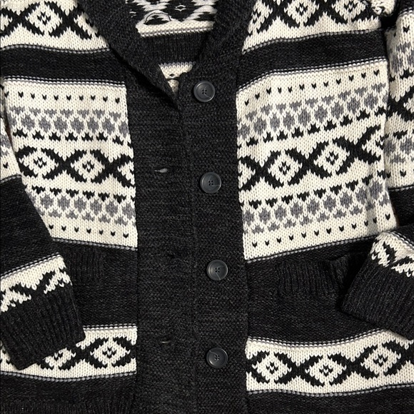 Sansara Black and White Pattern Cardigan - Picture 3 of 5